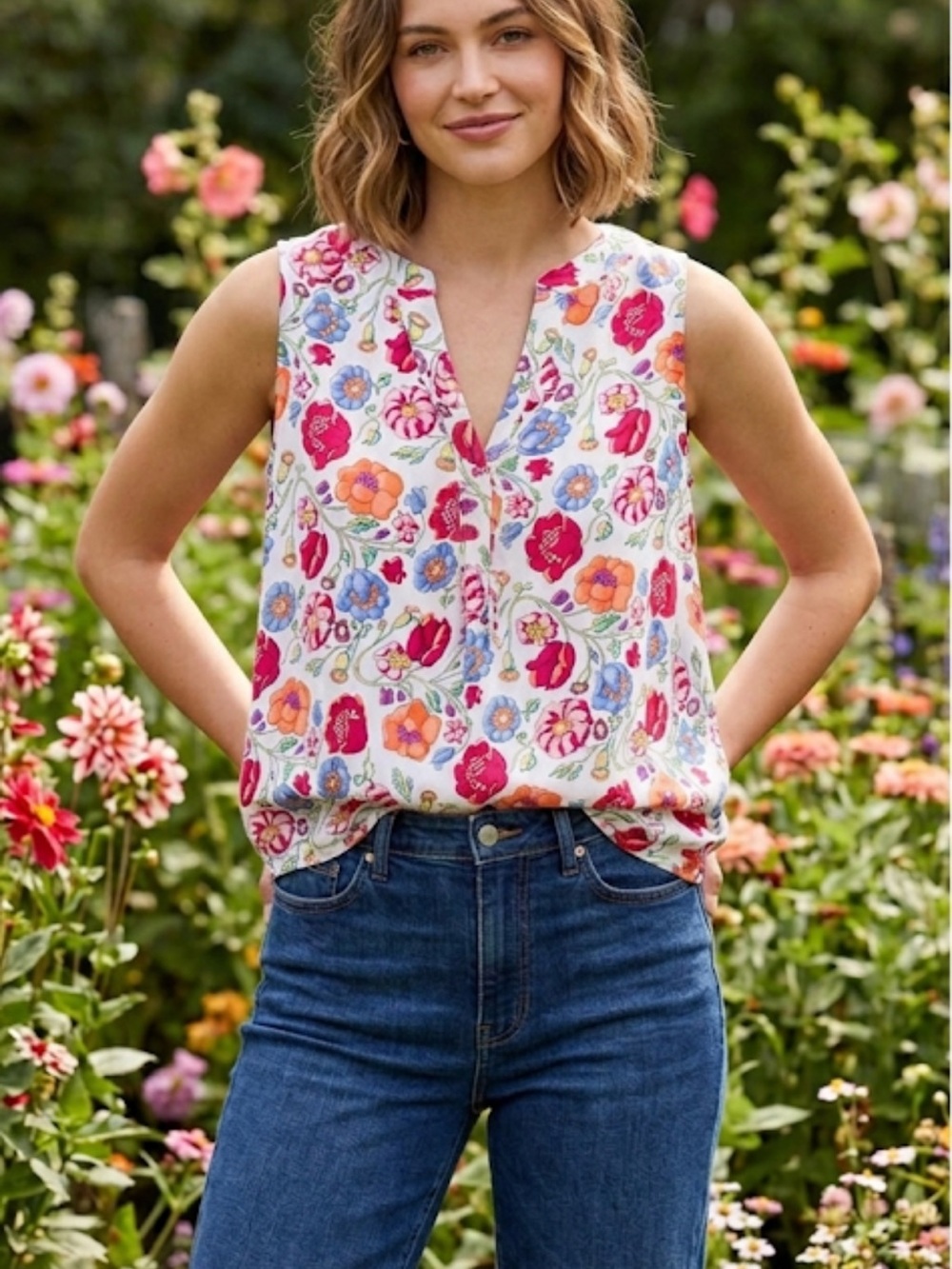 216. NWT Anne Carson Vibrant Colorful Floral Print Tank Top Size M